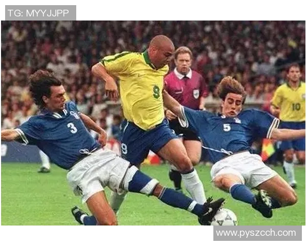 足球明星穿8号球衣的传奇故事与他们的辉煌成就解析