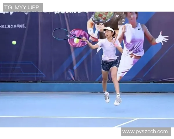 武汉网球队与成都网球队赛后复盘分享比赛经验与战术分析